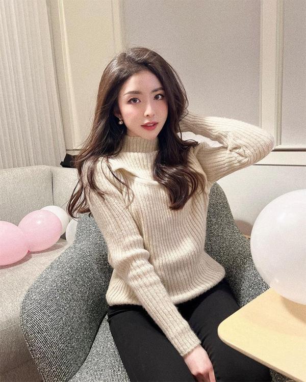 Một nữ diễn viên nổi tiếng bị bắt vì nằm trong đường dây cá độ-1