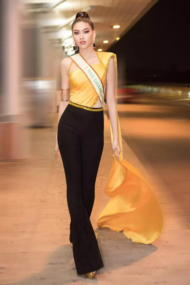 Top 3 Hoa hậu Việt Nam lên đường thi quốc tế: Ai mặc đẹp nhất?-11