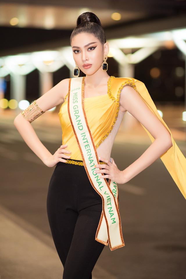 Top 3 Hoa hậu Việt Nam lên đường thi quốc tế: Ai mặc đẹp nhất?-13