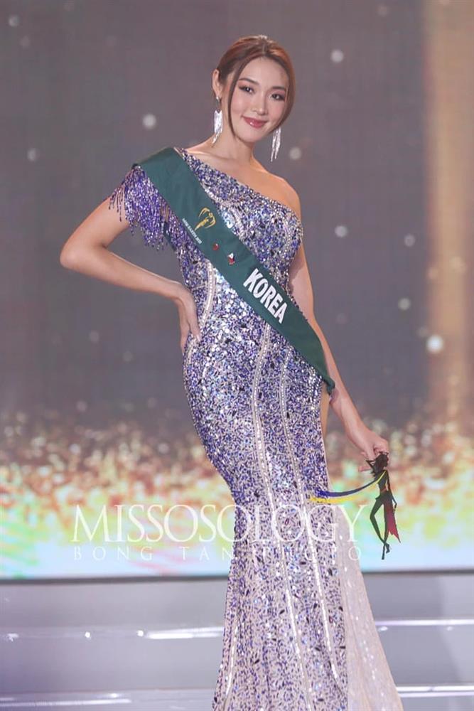Tân Miss Earth 2022 mặc lại đầm 3000 USD của Bùi Phương Nga, Hương Giang