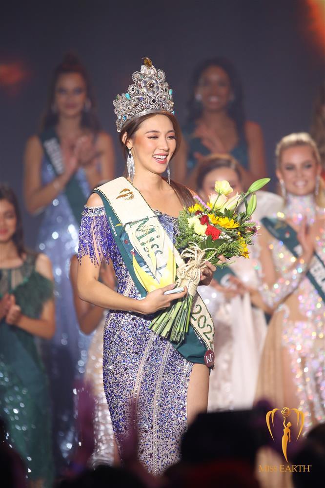 Tân Miss Earth 2022 mặc lại đầm 3.000 USD của Hương Giang-2
