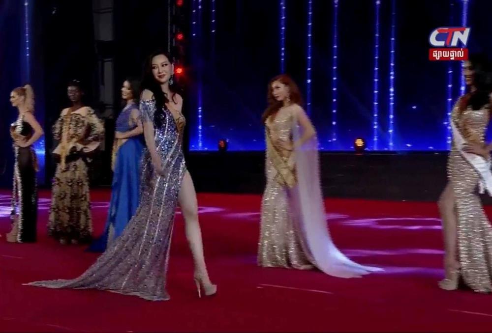 Tân Miss Earth 2022 mặc lại đầm 3.000 USD của Hương Giang-8