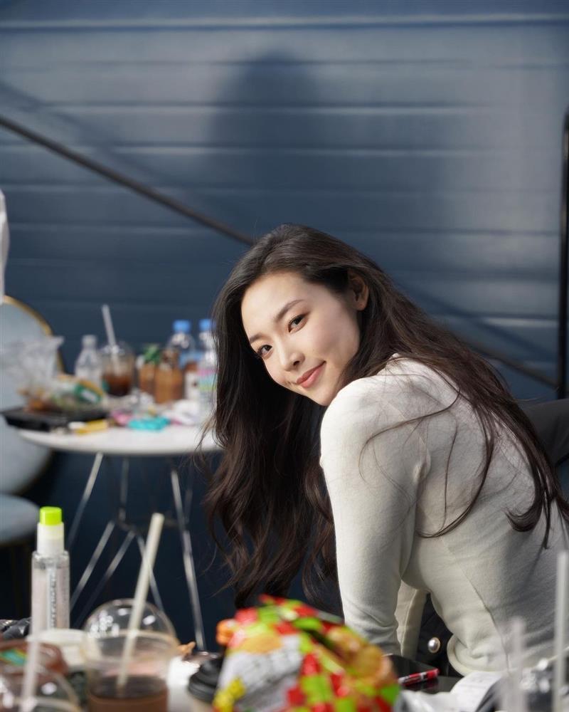 Mỹ nhân Hàn thắng Miss Earth 2022, nhan sắc và profile có gì hot?-7