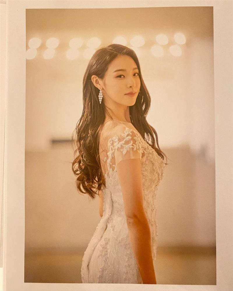 Mỹ nhân Hàn thắng Miss Earth 2022, nhan sắc và profile có gì hot?-11