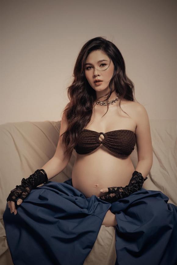 MC Thu Hoài khoe loạt ảnh cực bạo, show bụng bầu lớn tướng-1