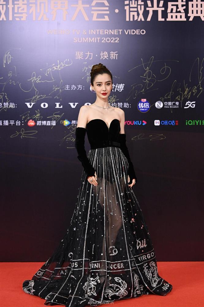 Triệu Lệ Dĩnh đứng tuổi, Tiêu Chiến mất phong độ ngoại hình-2