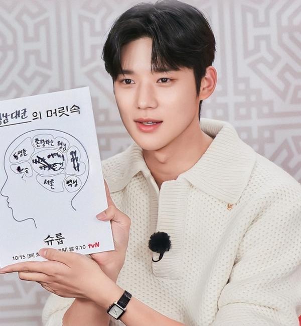 Diễn viên sinh năm 2000 vụt sáng tại Hàn Quốc-8