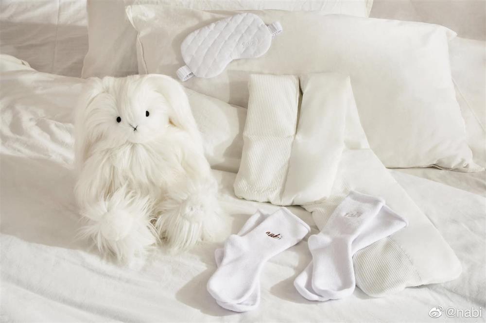 Âu Dương Na Na gây tranh cãi vì bán đồ giá... ối dời ôi-3