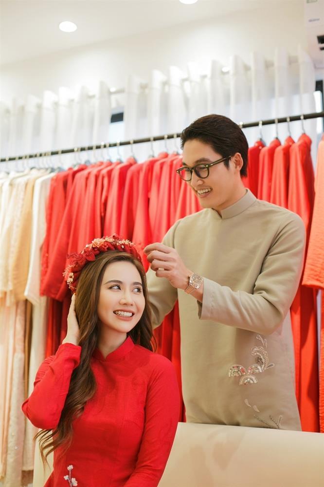 Huyền Lizzie lên tiếng về bộ ảnh chọn áo dài ăn hỏi với Đình Tú-1