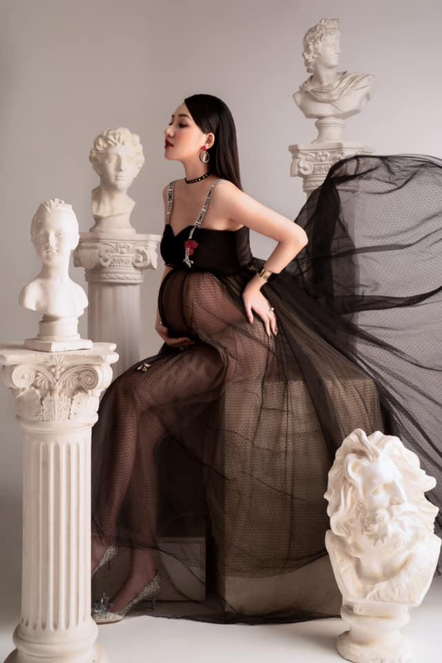 Á hậu Ngô Trà My sinh con thứ hai, khoe luôn gương mặt-5