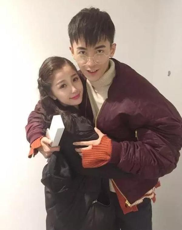 Phản diện của Chiếu Sáng Anh, Sưởi Ấm Em từng cắm sừng Ngu Thư Hân-8