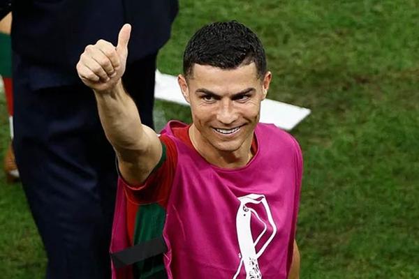 Lộ diện bến đỗ của Ronaldo sau MU: CLB Saudi Arabia trả 200 triệu euro/năm-1