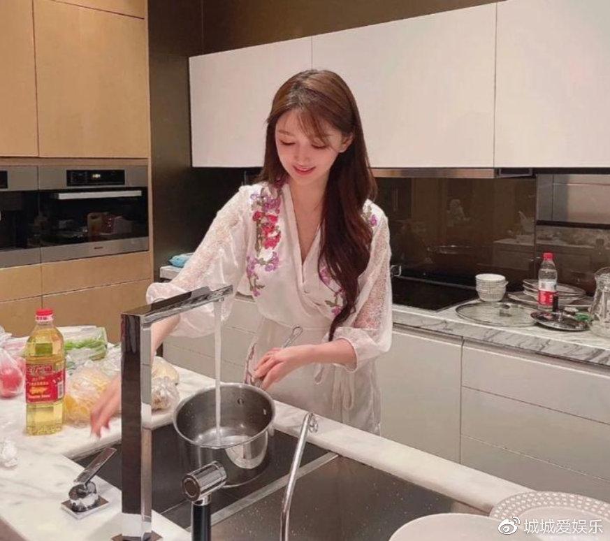 Diệp Kha sống tại nhà tân hôn của Huỳnh Hiểu Minh - Angela Baby-2