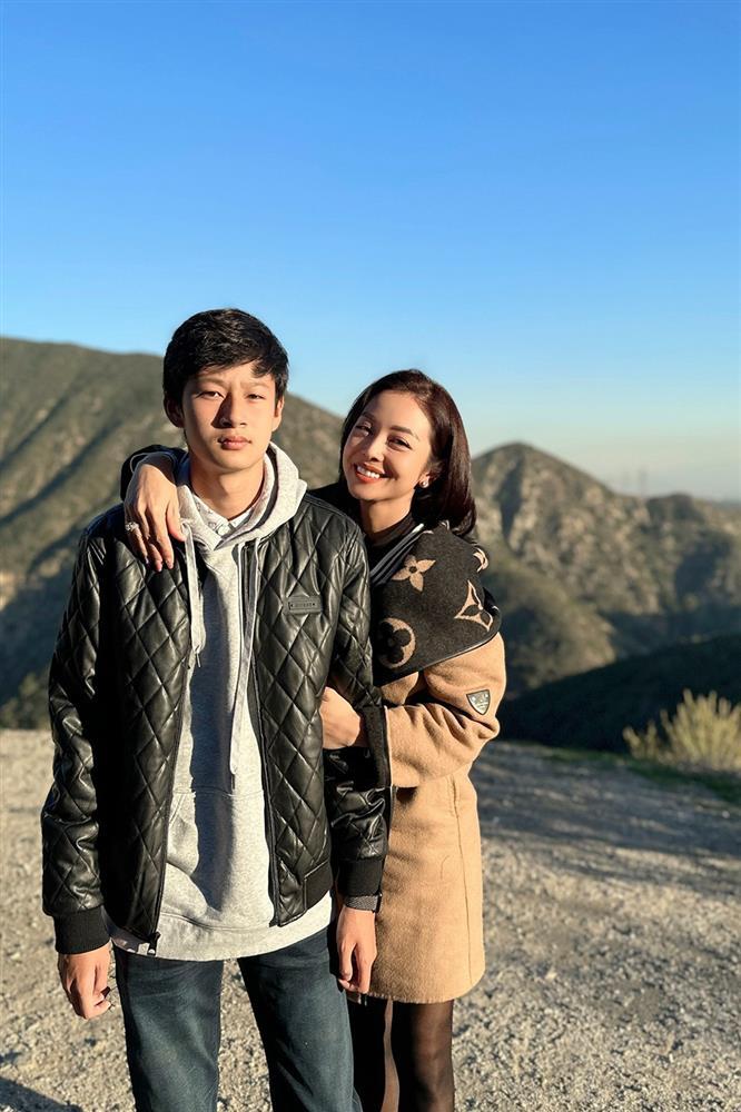 Lộ diện gia đình Jennifer Phạm, ngoại hình đẹp đều-4