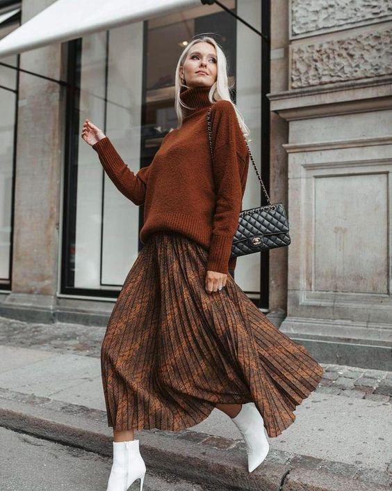 Lên đồ sang chảnh với chân váy nâu giúp nàng thăng hạng style mùa đông-5