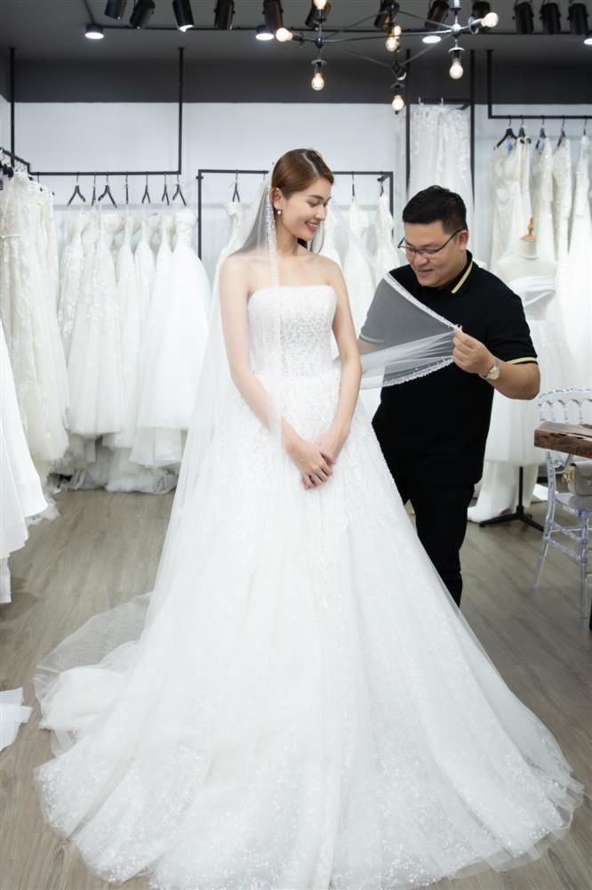 Á hậu Thùy Dung hé lộ váy cưới, không yêu cầu dress code trong tiệc-4