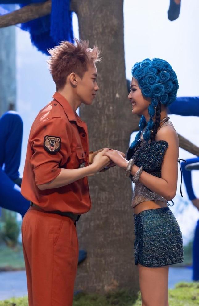 Kay Trần nhắn tin, Sơn Tùng chỉ xem không hồi đáp-6