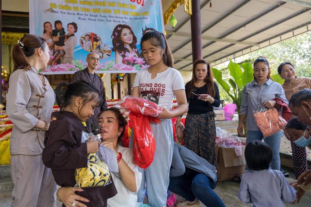 Tin showbiz Việt ngày 1/12: Lương Thế Thành bớ làng nước khi bị chế ảnh-10