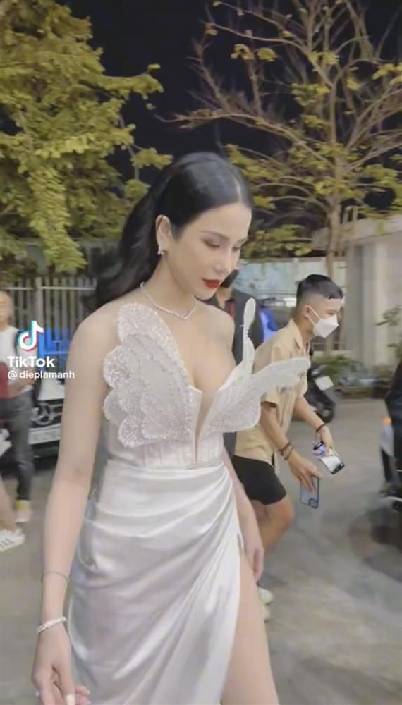 Diệp Lâm Anh cam thường trắng phát sáng, đẹp không thua Hoa hậu-3