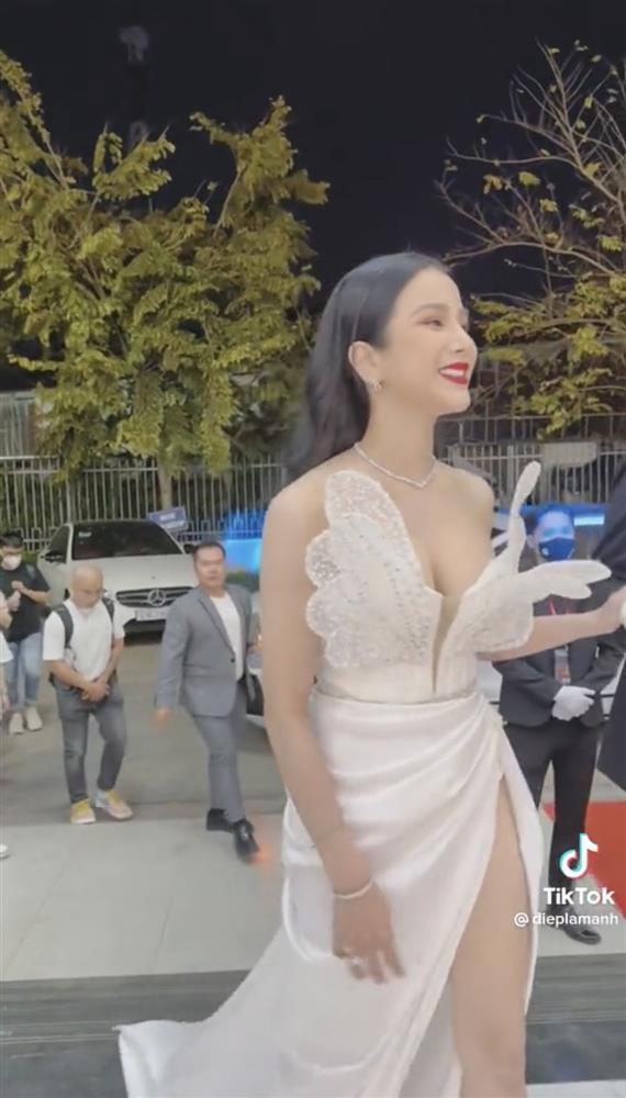 Diệp Lâm Anh cam thường trắng phát sáng, đẹp không thua Hoa hậu-4