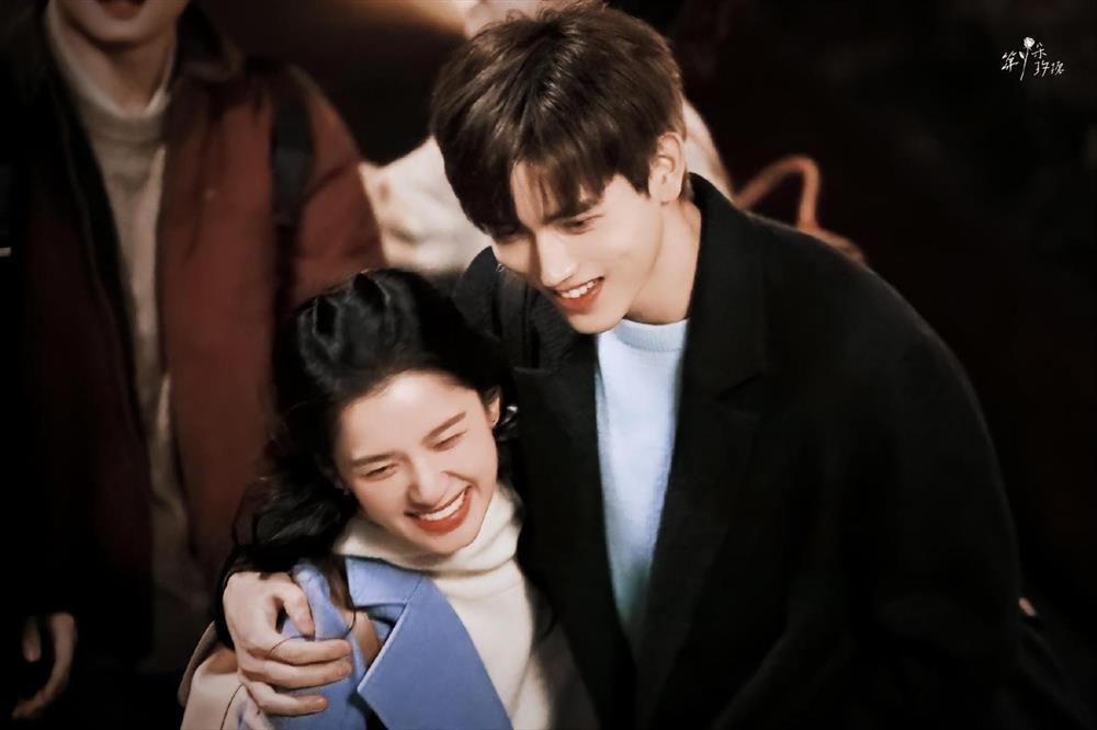 Chiếu Sáng Anh, Sưởi Ấm Em thực sự hot hay chiêu trò quá đà?-4