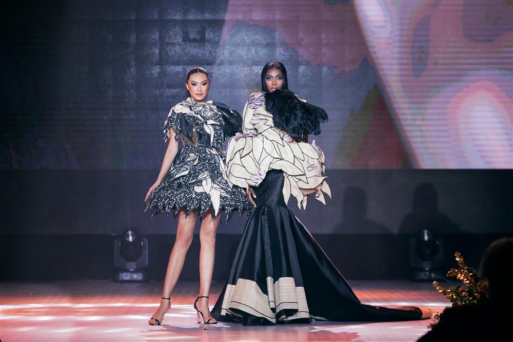 Miss Supranational đọ catwalk HHen Niê trong show Tuyết Lê-1