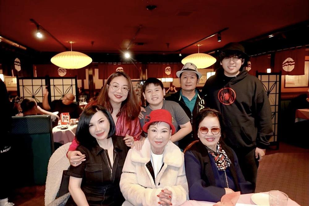 Vợ cũ Bằng Kiều: Ly dị chồng chứ không ly dị gia đình chồng-1