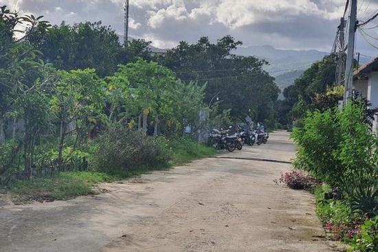 Phát hiện cha ôm con tử vong dưới giếng