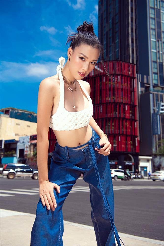 Hoàng Oanh đụng hàng Thùy Tiên, bất ngờ sắc vóc mẹ bỉm-10