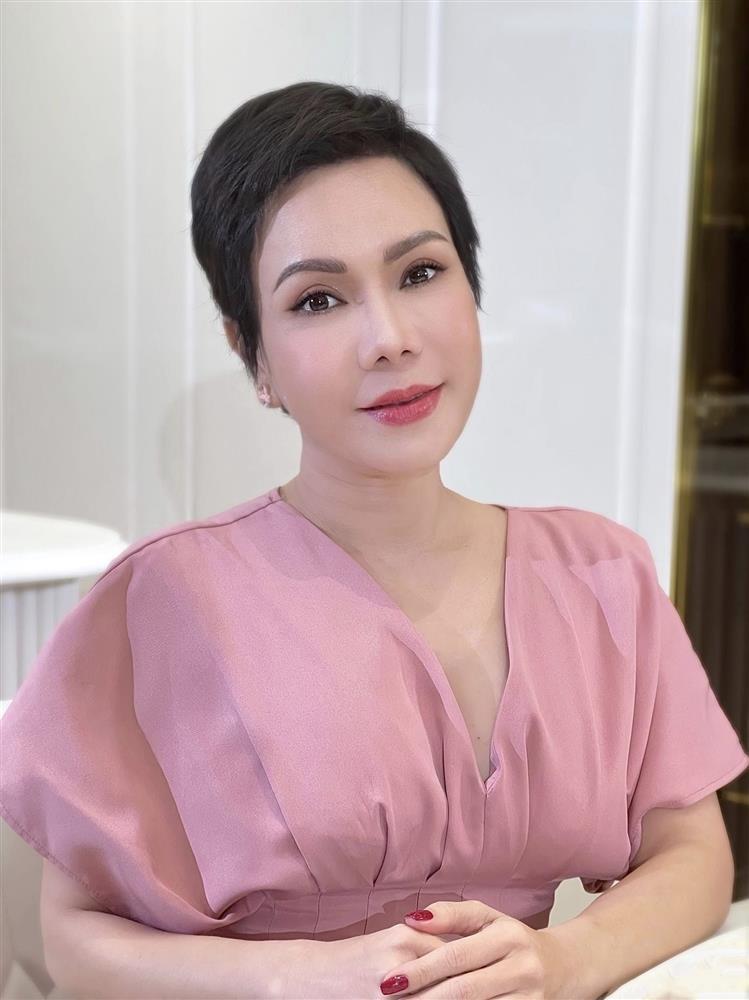 Tặng quà nhân viên, sao Việt nào chơi lớn nhất?-1