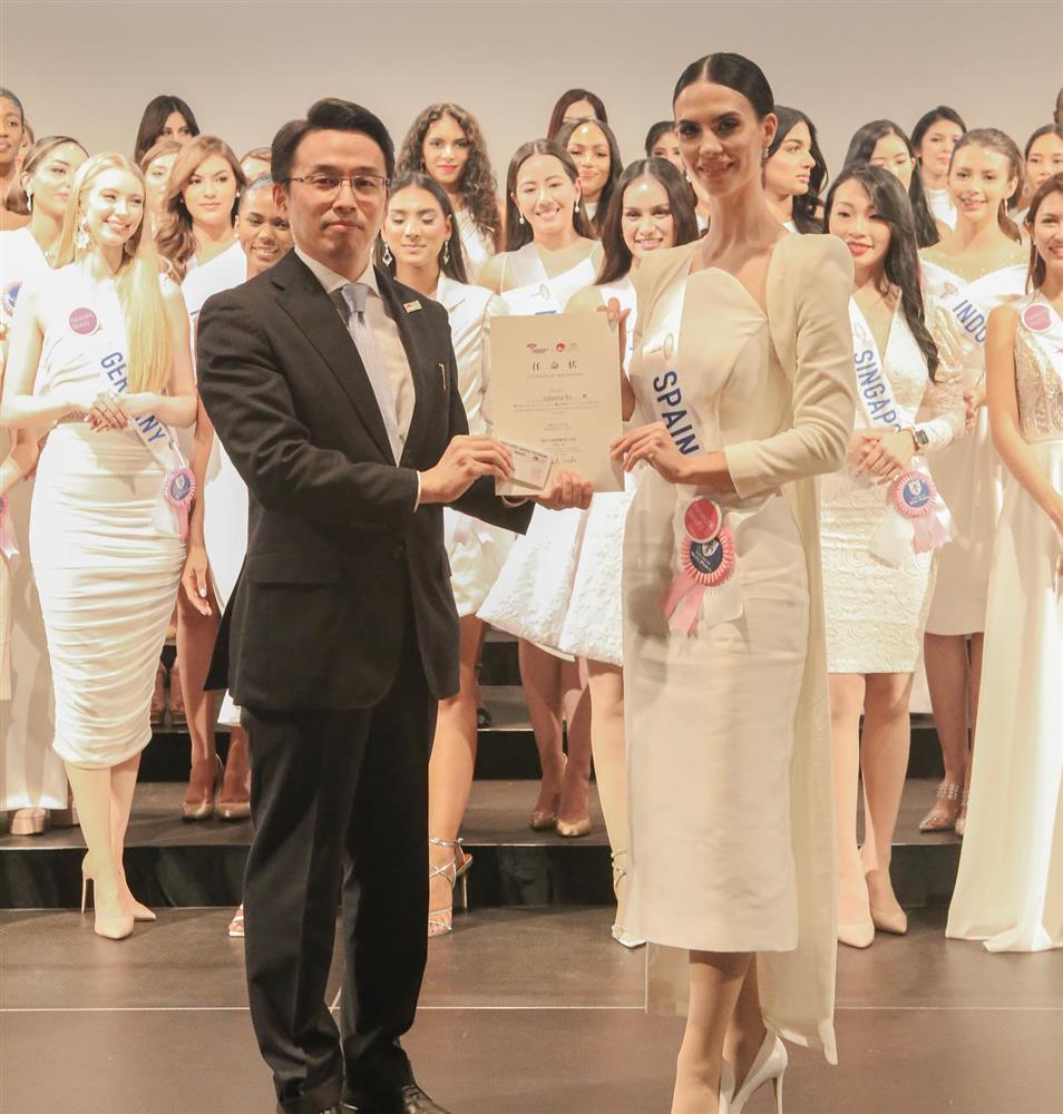 Netizen quá vui khi Phương Anh trượt lời nguyền Miss International-2