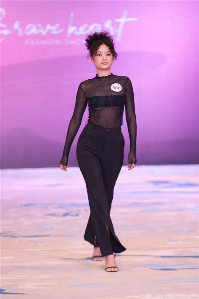 Hoa hậu Khánh Vân: Quyết tâm làm Fashion Show dù áp lực-9