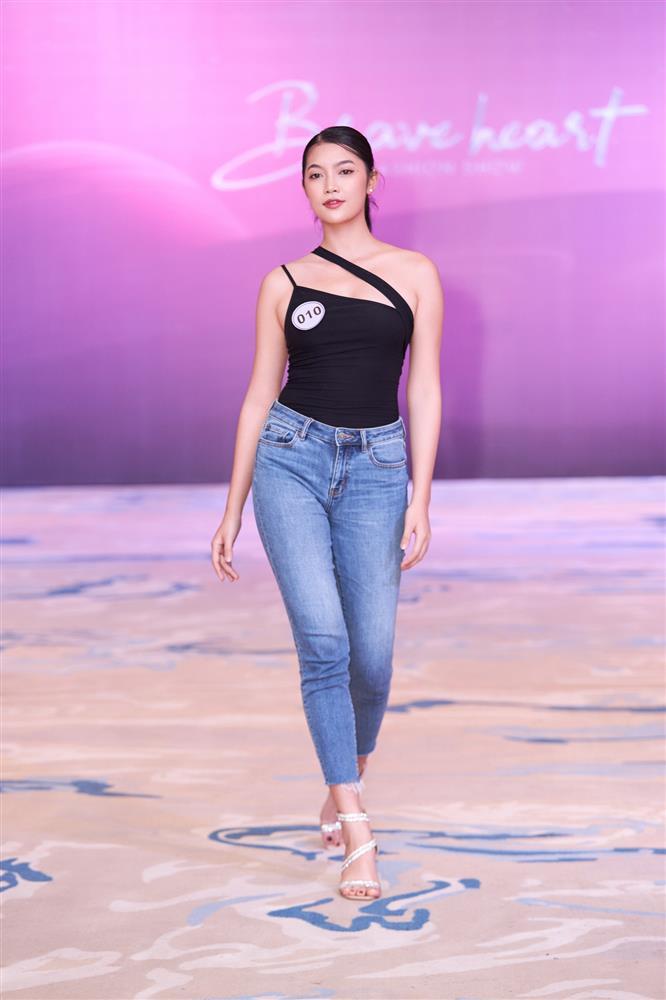 Hoa hậu Khánh Vân: Quyết tâm làm Fashion Show dù áp lực-15