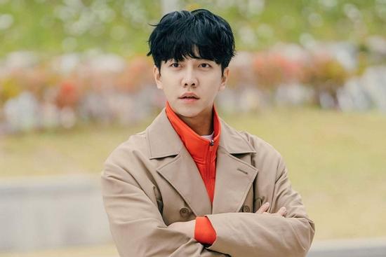 Lee Seung Gi đoạn tuyệt với công ty