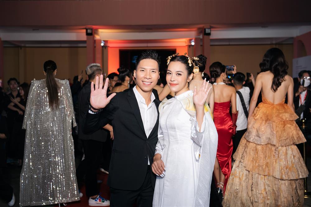 Thủy Tiên đổi gió phong cách, sáng nhất thảm đỏ toàn mỹ nhân-6