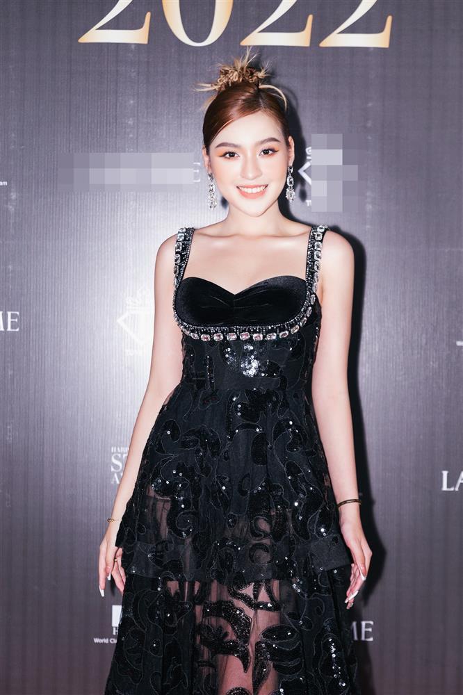 Thủy Tiên đổi gió phong cách, sáng nhất thảm đỏ toàn mỹ nhân-18