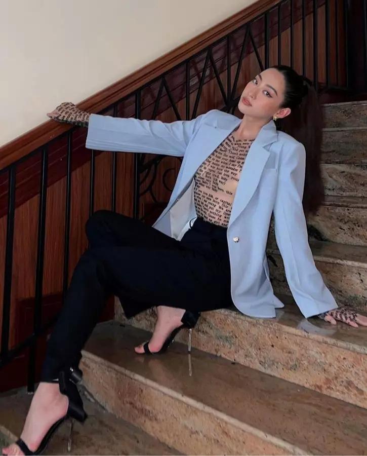 Hoa hậu Lương Thùy Linh sở hữu bộ sưu tập đầm xuyên thấu trong suốt-6