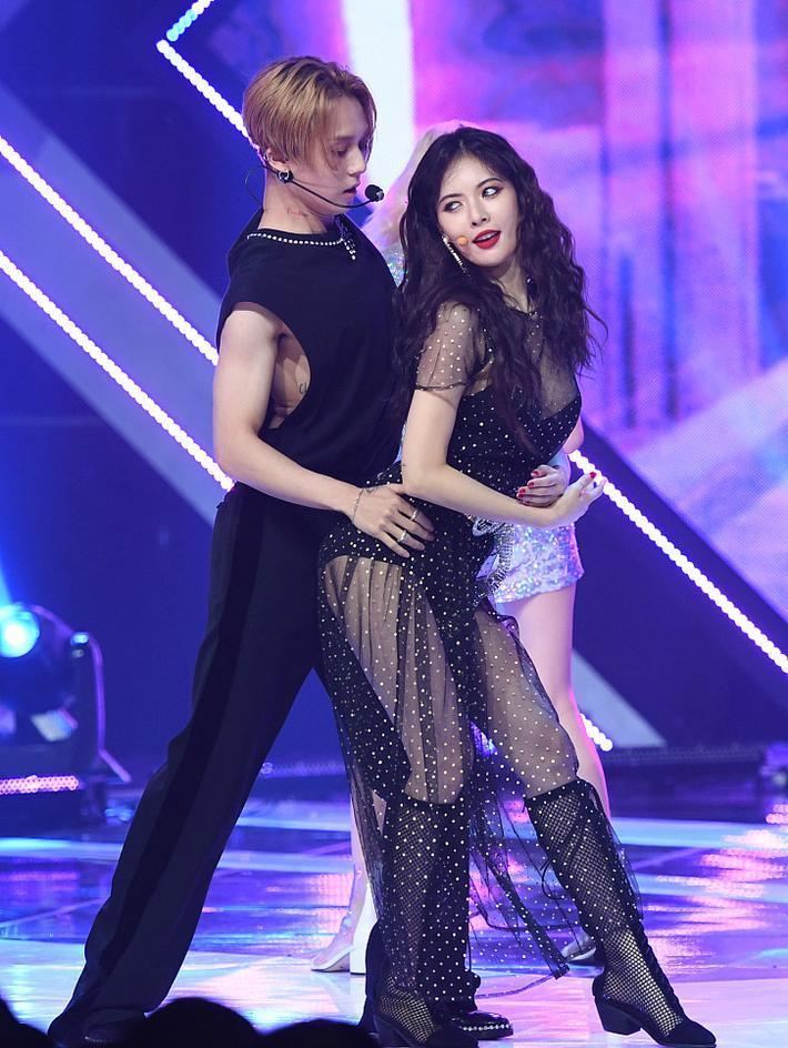 Quan hệ giữa HyunA và Dawn đã có dấu hiệu bất thường từ 2021-1