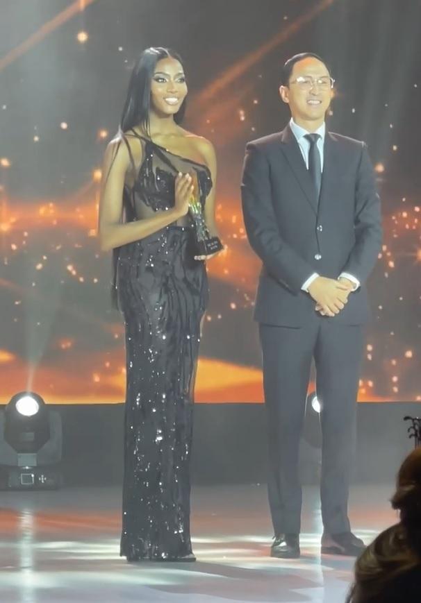 Chồng Tăng Thanh Hà gây sốt khi sánh vai Miss Supranational-4