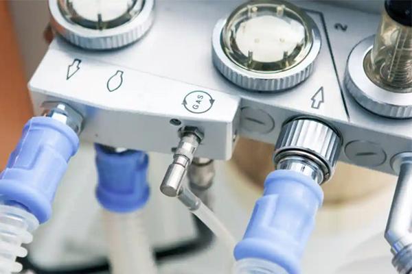 Tắt máy thở của bệnh nhân giường bên vì quá ồn-1