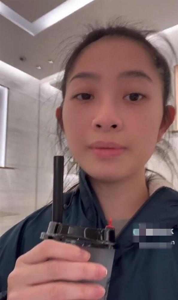 Chuyện TikToker Việt mặc luộm thuộm vào cửa hàng Dior-1