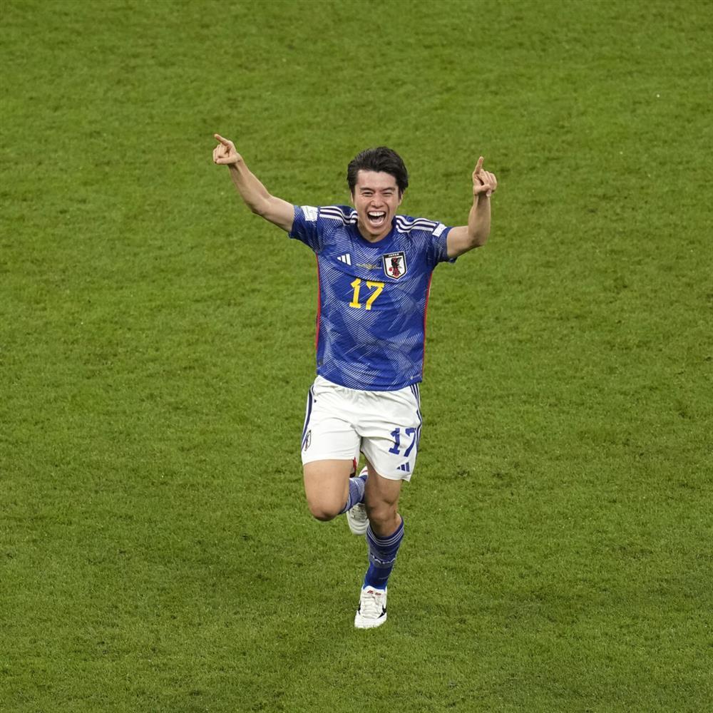 Người hùng giúp Nhật tạo địa chấn và chuyện tình chị em kỳ lạ-1