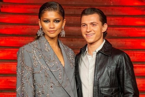 Động thái của mẹ Zendaya giữa tin con gái đính hôn Người Nhện-1