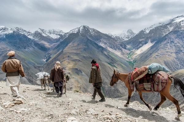 Ham hố chơi diều khổng lồ, người đàn ông suýt mất mạng-2