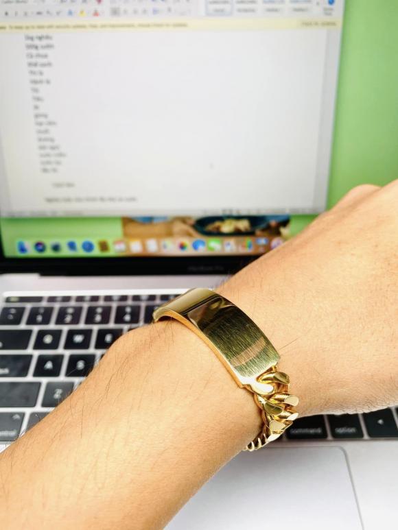 Trước đám cưới, diễn viên Ngọc Thuận khoe lắc vàng khủng do ba vợ tặng-2