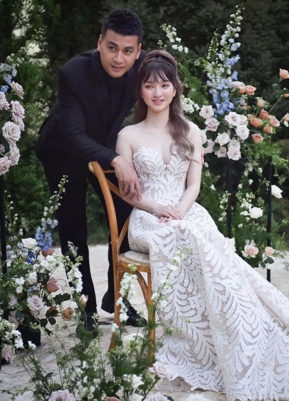 Trước đám cưới, diễn viên Ngọc Thuận khoe lắc vàng khủng do ba vợ tặng-4
