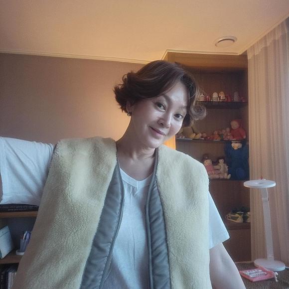 2 nàng hậu U60: Người trẻ như gái đôi mươi, kẻ xuống cấp không nhận ra-5