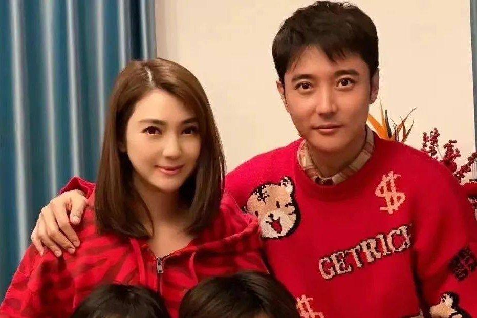 Nỗi tủi hổ của Hồng Hân: Có con năm 20 tuổi, chồng trẻ ngoại tình-8