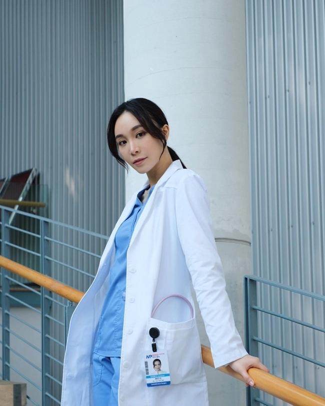 Dàn mỹ nhân phim hình sự khiến fan nam không thể rời mắt khỏi tivi-11