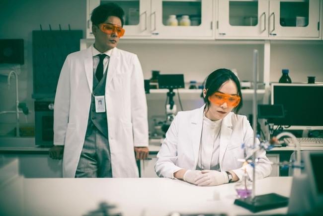 Dàn mỹ nhân phim hình sự khiến fan nam không thể rời mắt khỏi tivi-13